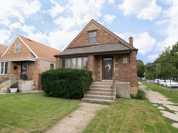 4538 W Wellington Avenue , Chicago, IL 60641