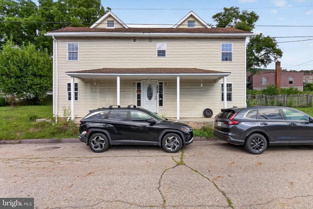 204 WALNUT STREET, WICONISCO, PA 17097
