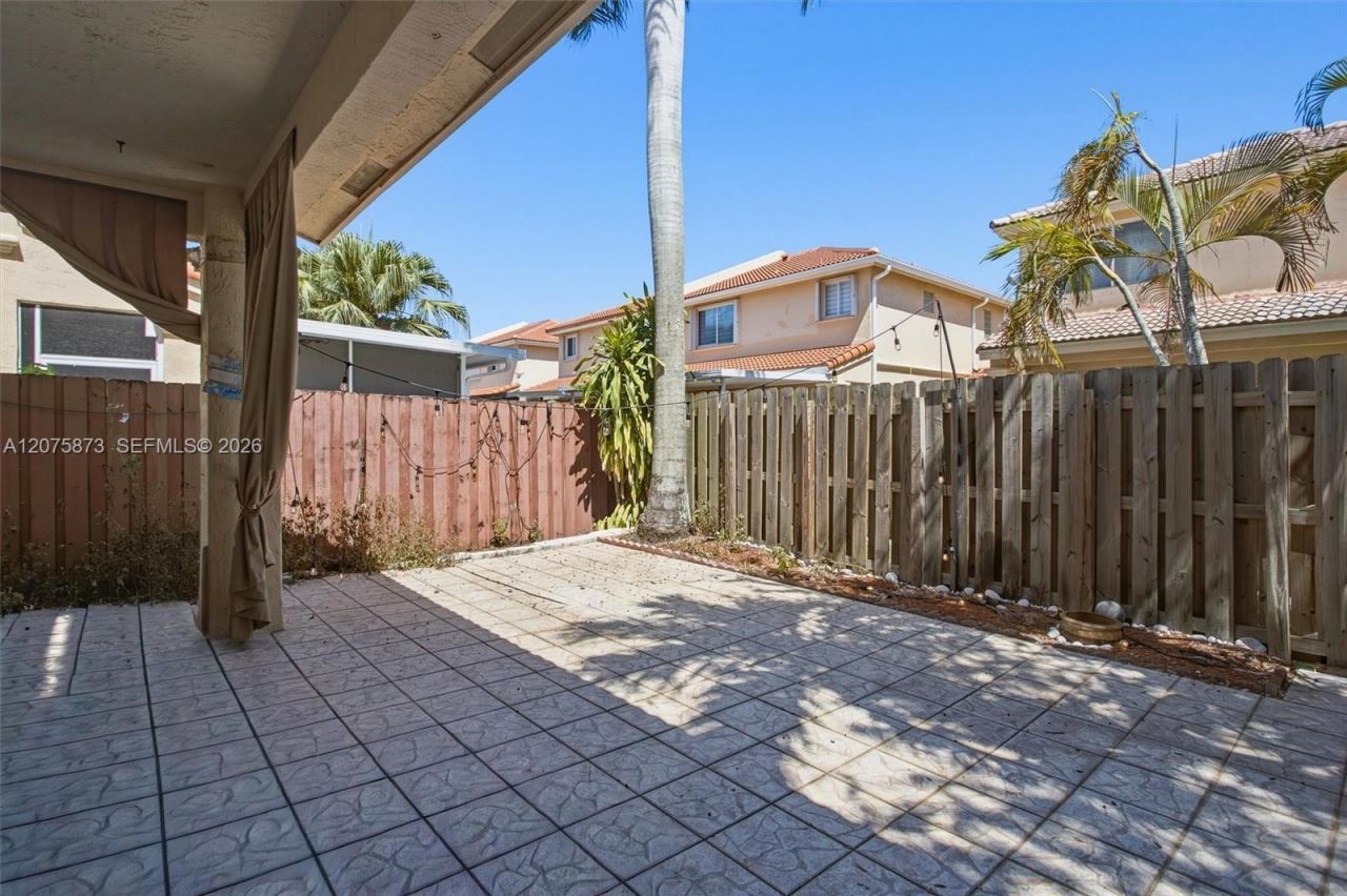 16405 SW 73rd Ln, Miami, FL 33193 Photo