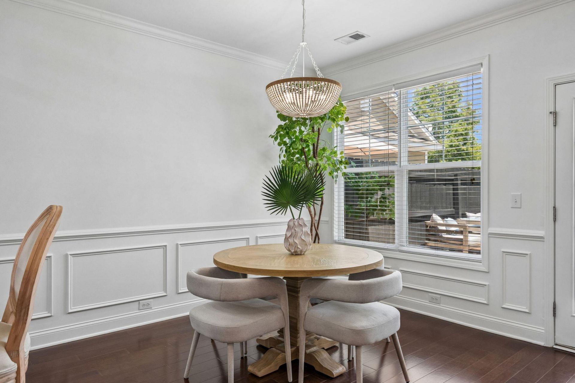 2132 Promenade Court Photo 17