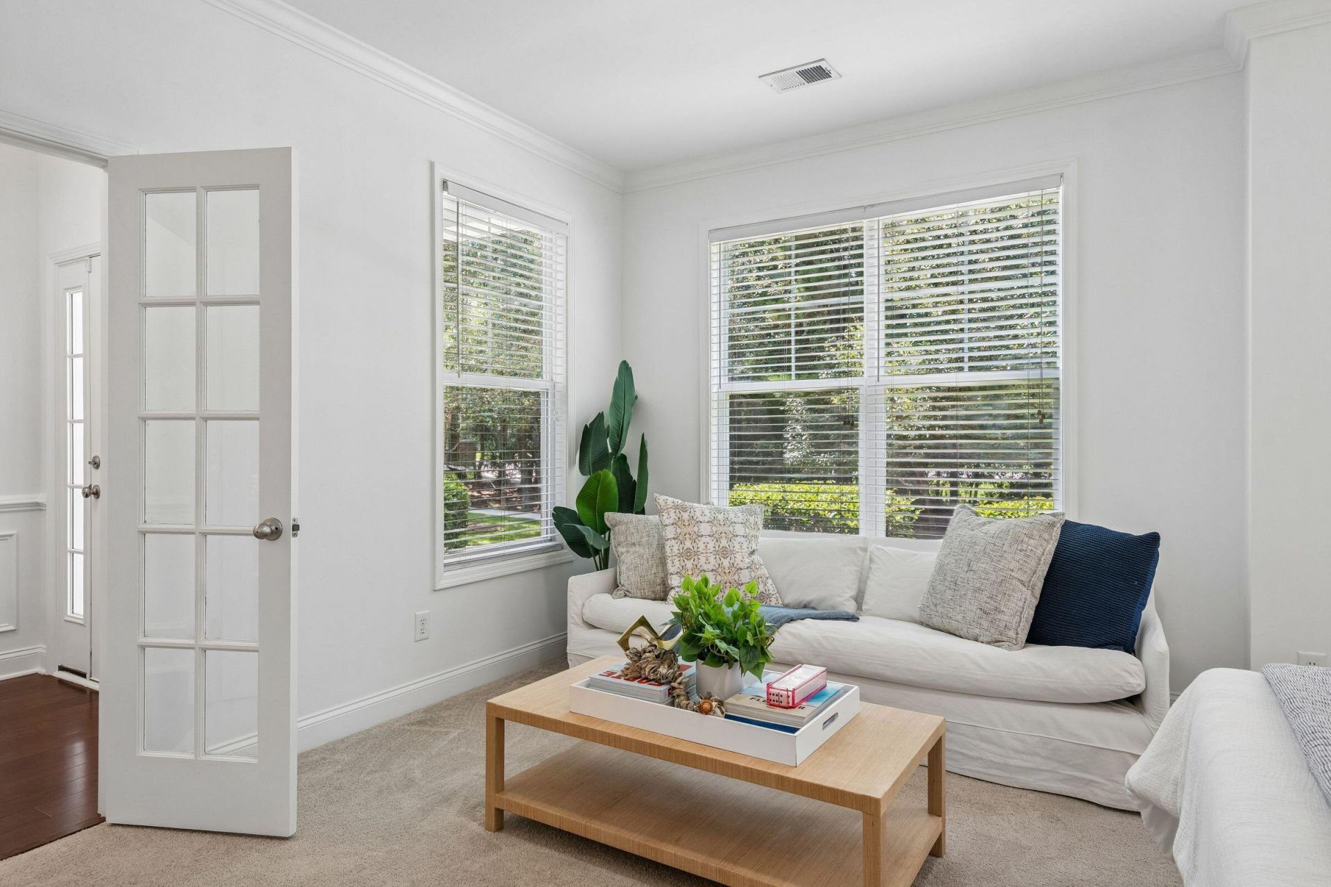 2132 Promenade Court Photo 4