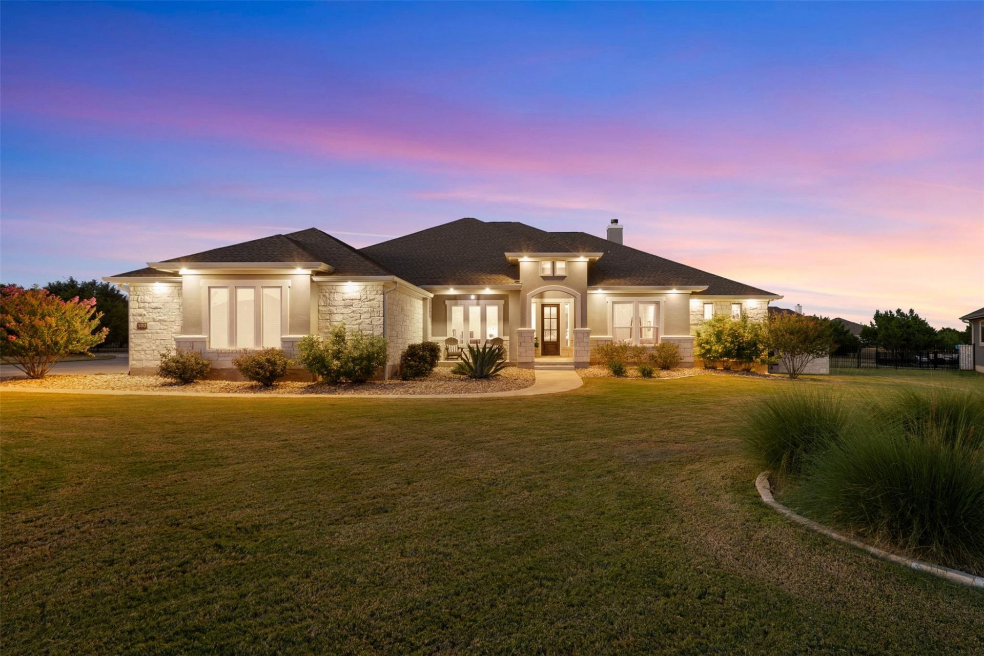 100 Honey Locust Cv, Leander, TX 78641 Main Photo