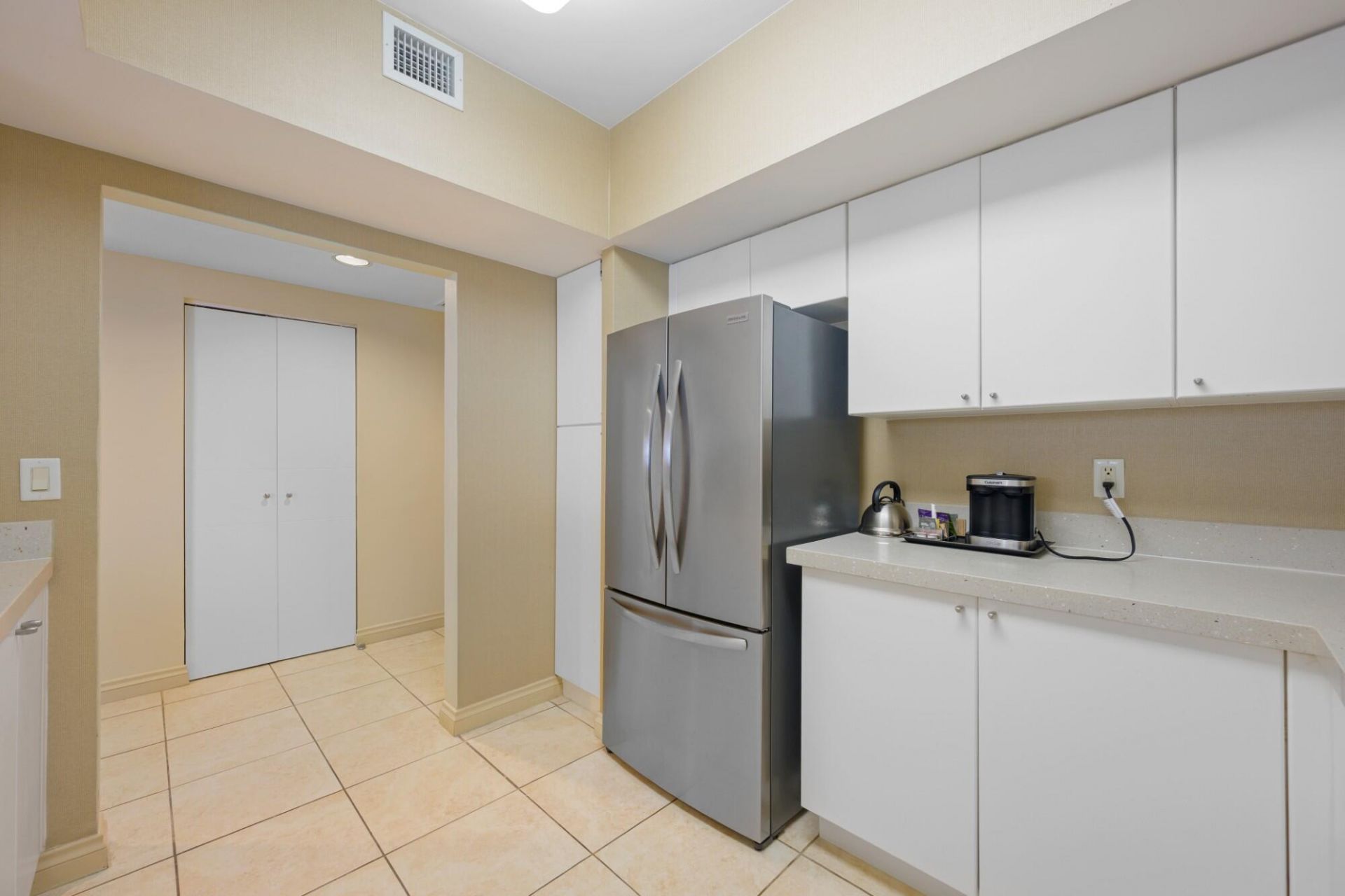 17375 Collins Avenue, Unit 2406, Sunny Isles Beach, FL 33160 Photo
