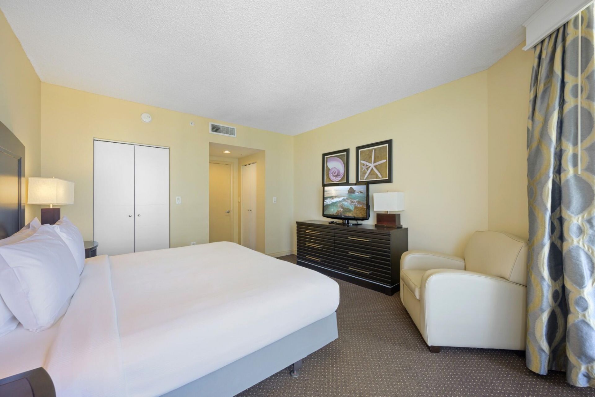 17375 Collins Avenue, Unit 2406, Sunny Isles Beach, FL 33160 Photo