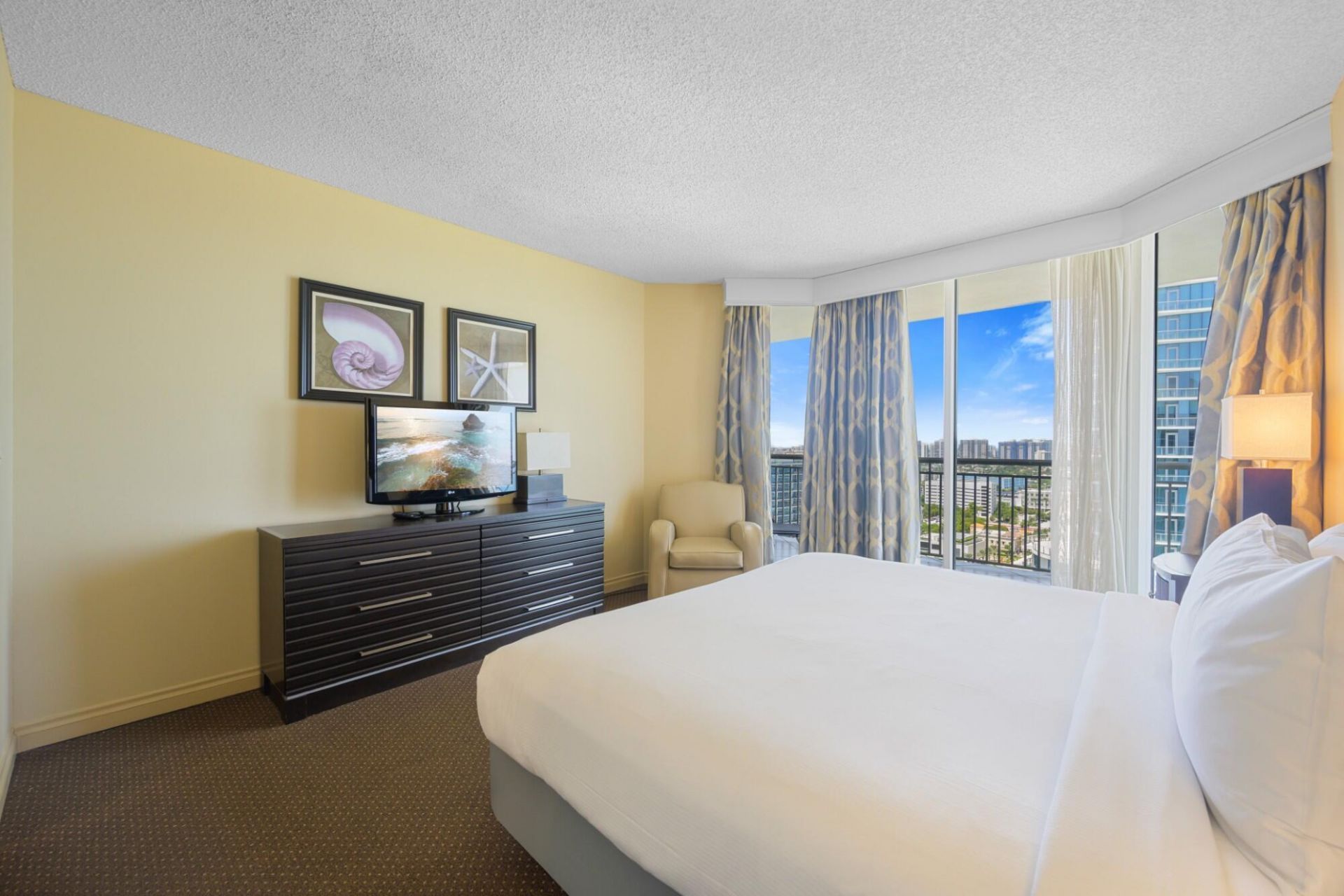 17375 Collins Avenue, Unit 2406, Sunny Isles Beach, FL 33160 Photo