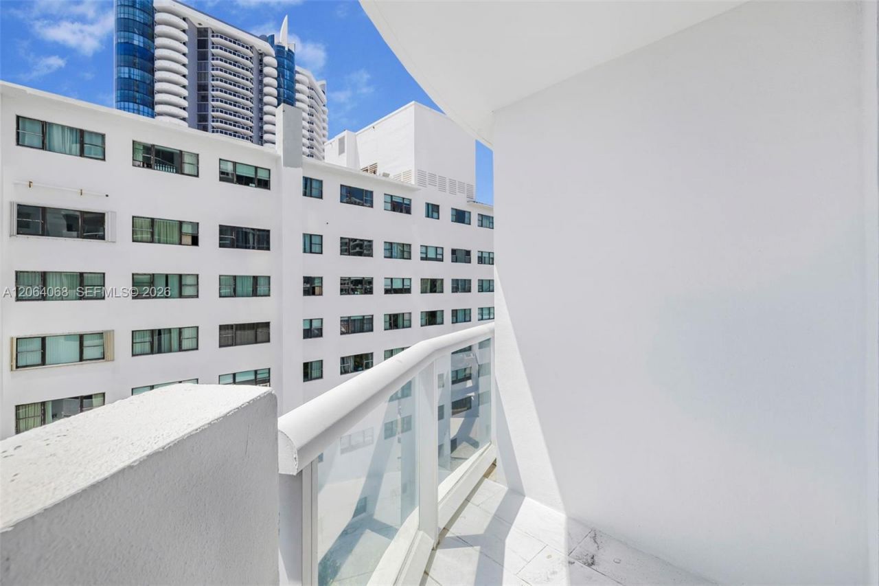 6365 Collins Ave, Unit 805, Miami Beach, FL 33141 Photo