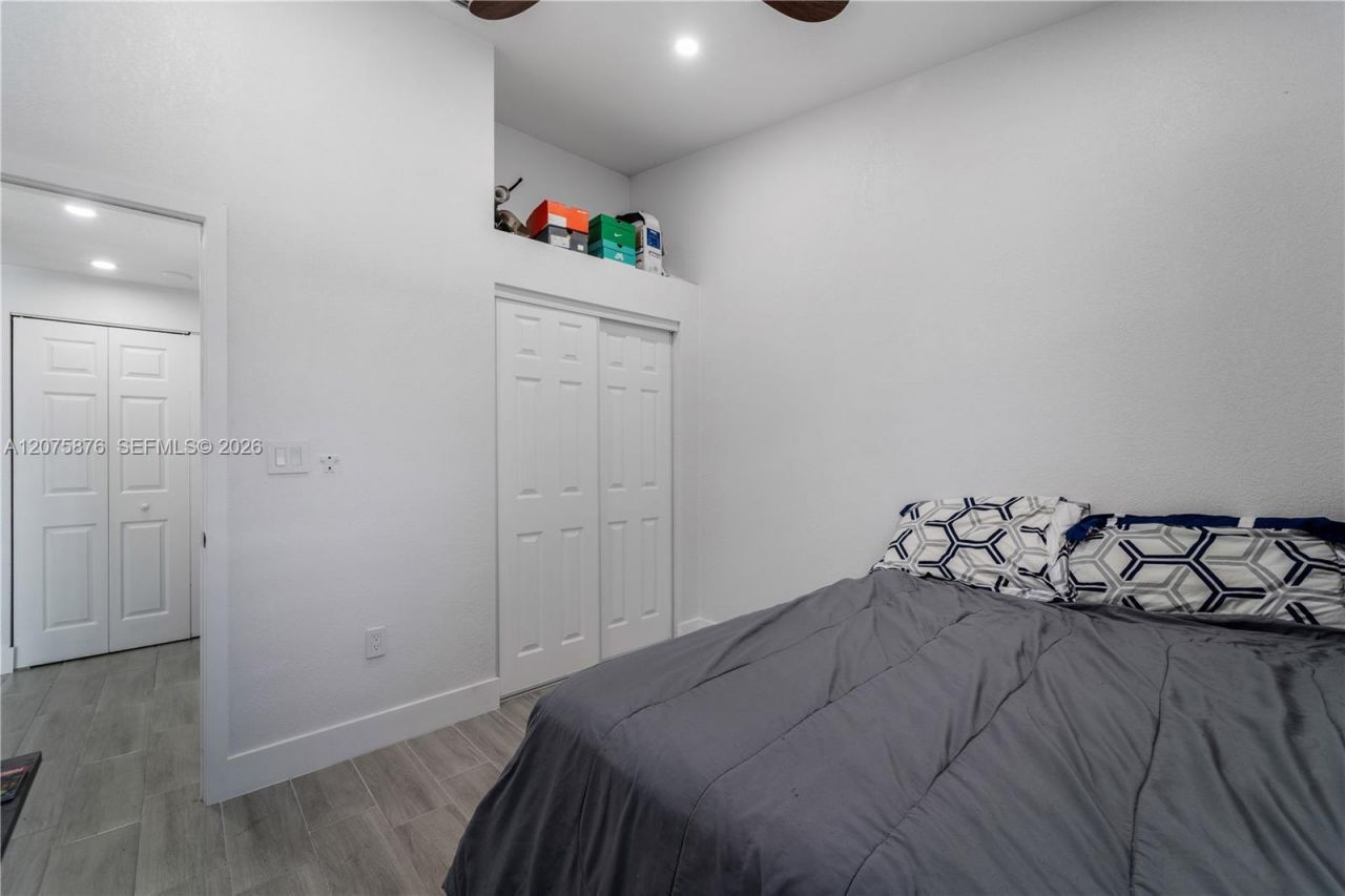 6711 NW 193rd Ter, Unit 6711, Hialeah, FL 33015 Photo