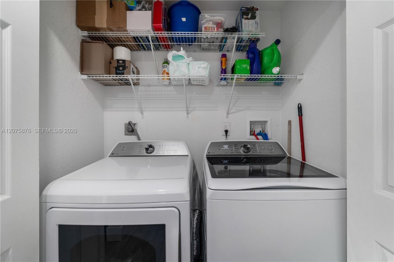 6711 NW 193rd Ter, Unit 6711, Hialeah, FL 33015 Photo