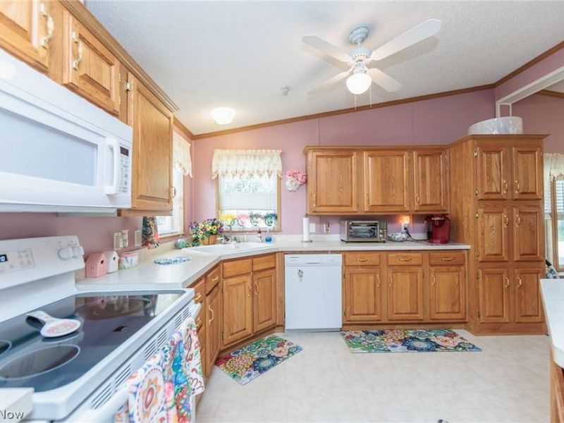 78 Periwinkle Drive, Olmsted Township, OH 44138 Photo 11