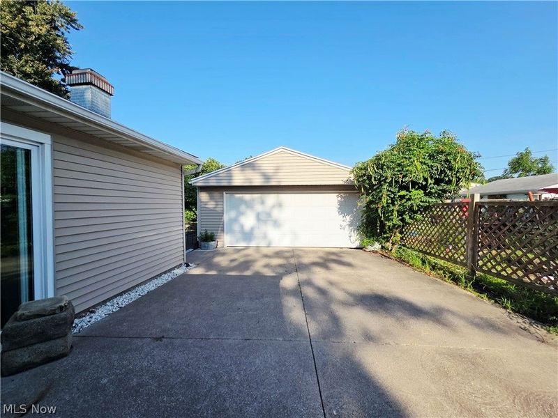 473 Augdon Drive, Elyria, OH 44035 Photo 5