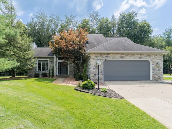 1554 S Woodfield Trail, Warsaw, IN 46580