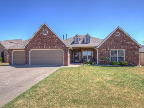 7007 N 120th East Avenue , Owasso, OK 74055