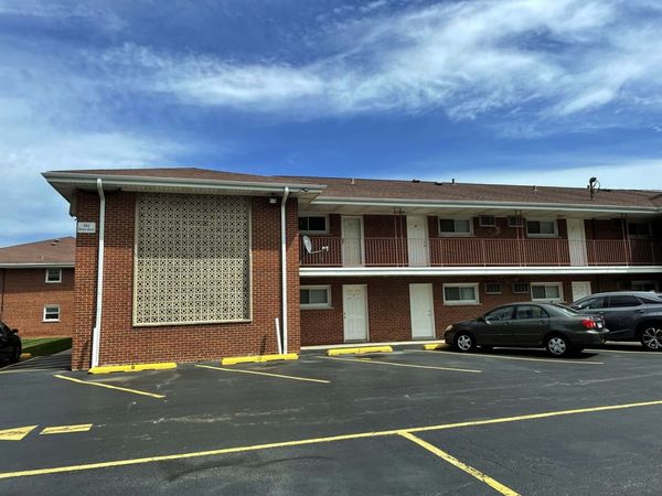 165 Dover Drive , Unit 18, Des Plaines, IL 60018