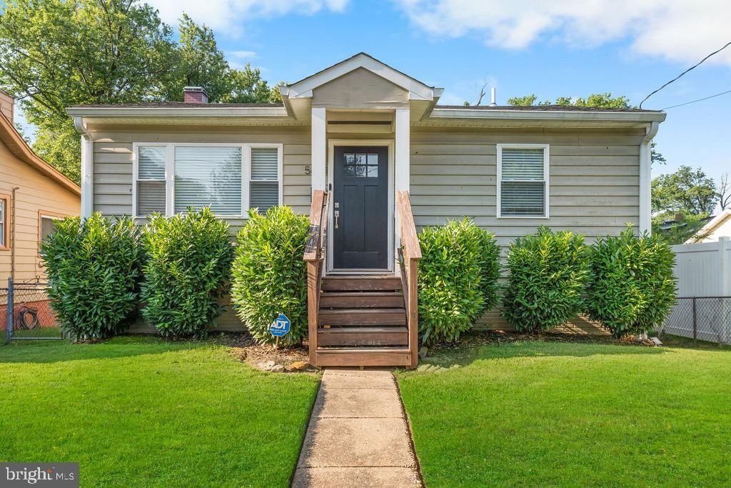 5803 RAVENSWOOD ROAD, RIVERDALE, MD 20737