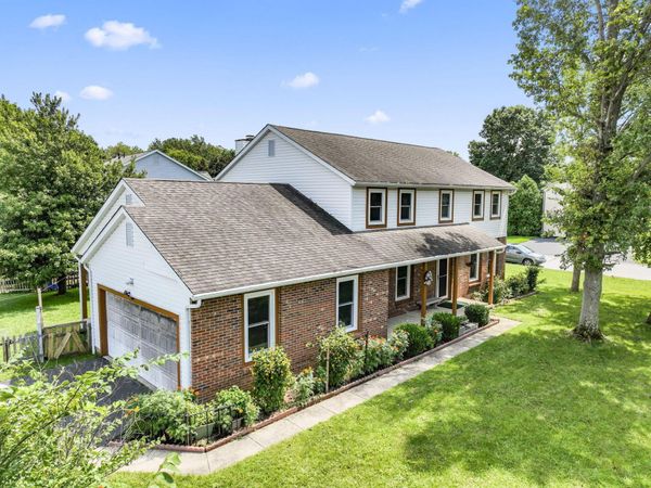 410 White Path Street , Pataskala, OH 43062