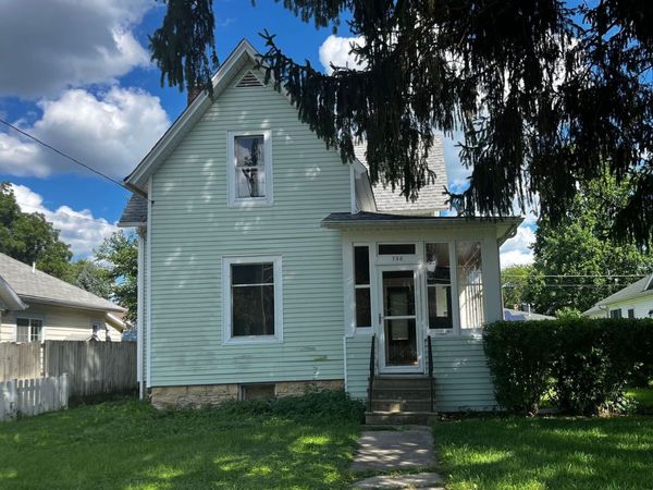 738 S 1st Street , DeKalb, IL 60115