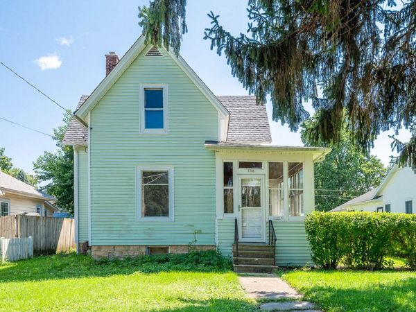 738 S 1st Street , DeKalb, IL 60115