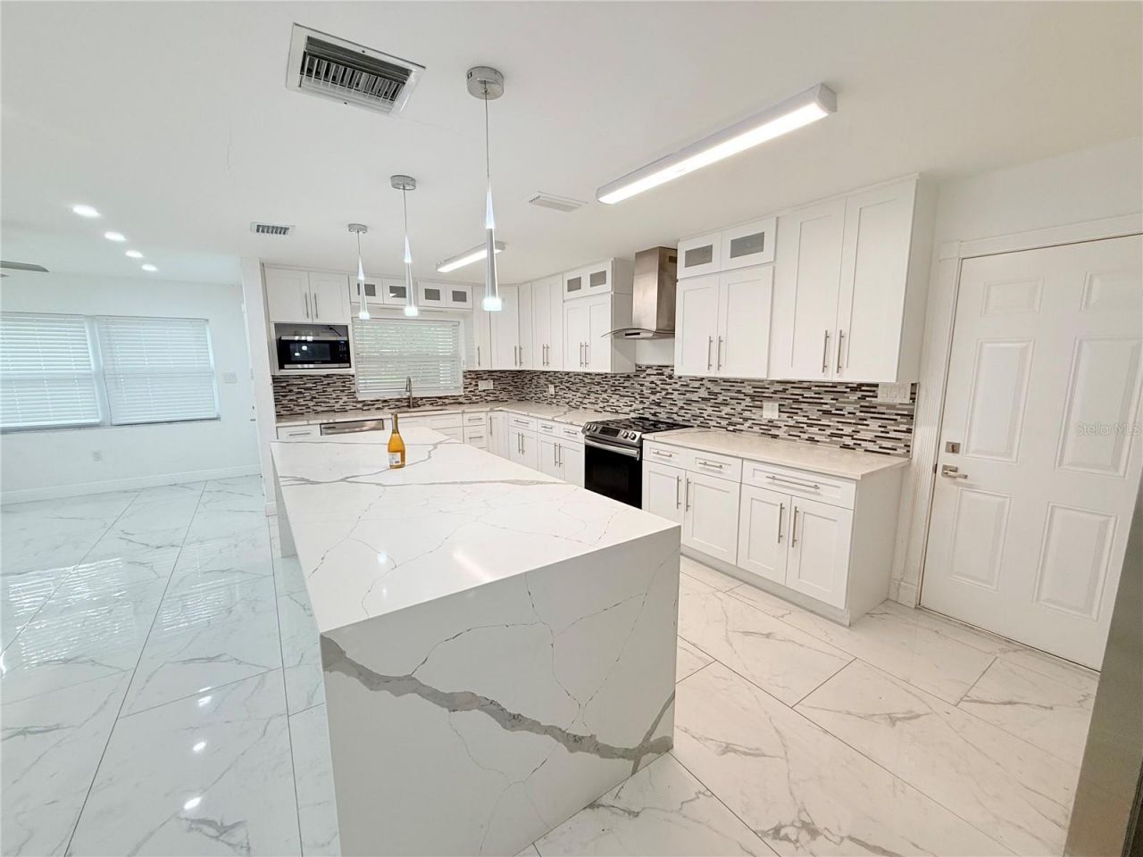 1557 Robinson Drive N, Saint Petersburg, FL 33710 Photo