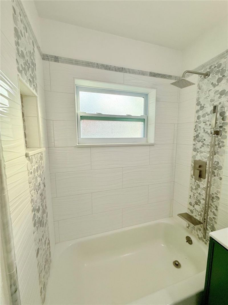 1557 Robinson Drive N, Saint Petersburg, FL 33710 Photo