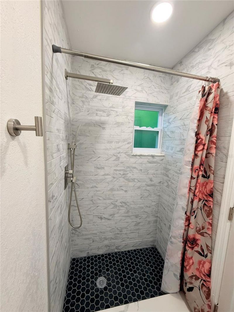1557 Robinson Drive N, Saint Petersburg, FL 33710 Photo