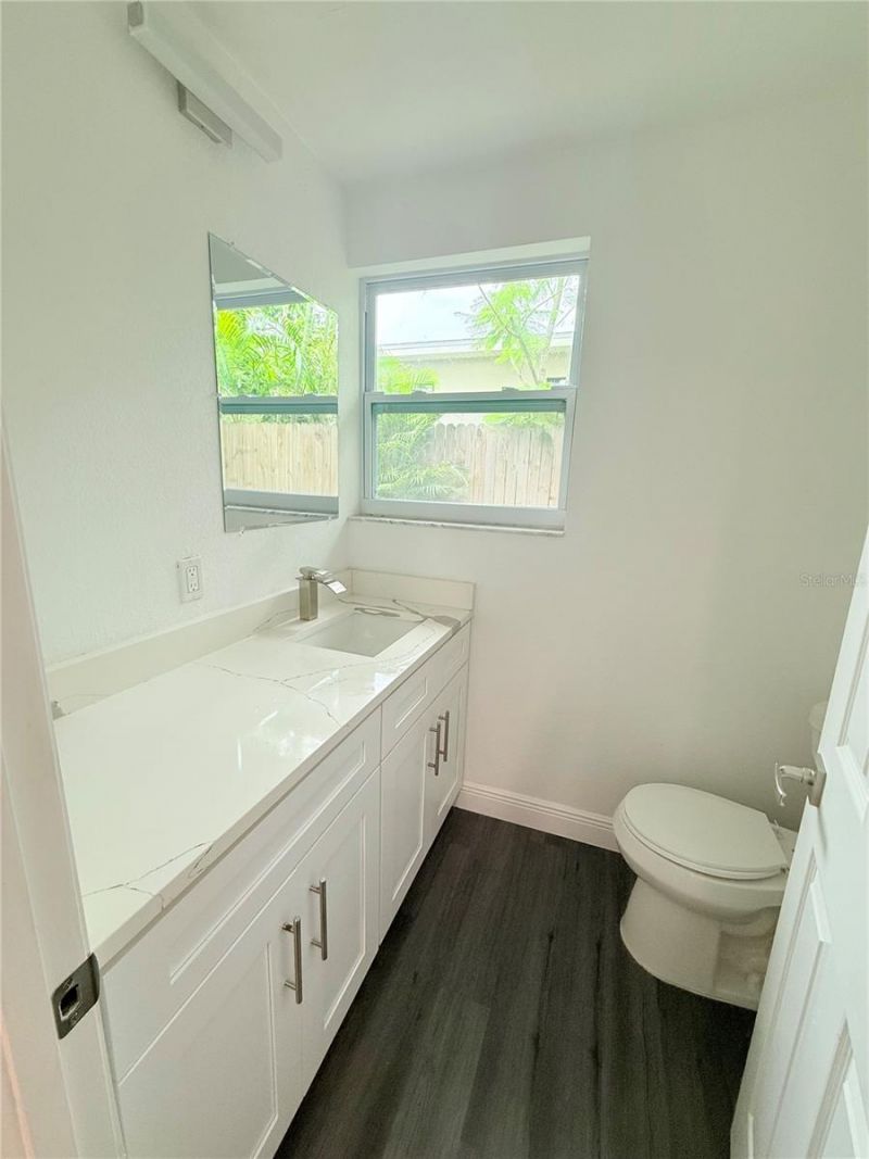 1557 Robinson Drive N, Saint Petersburg, FL 33710 Photo