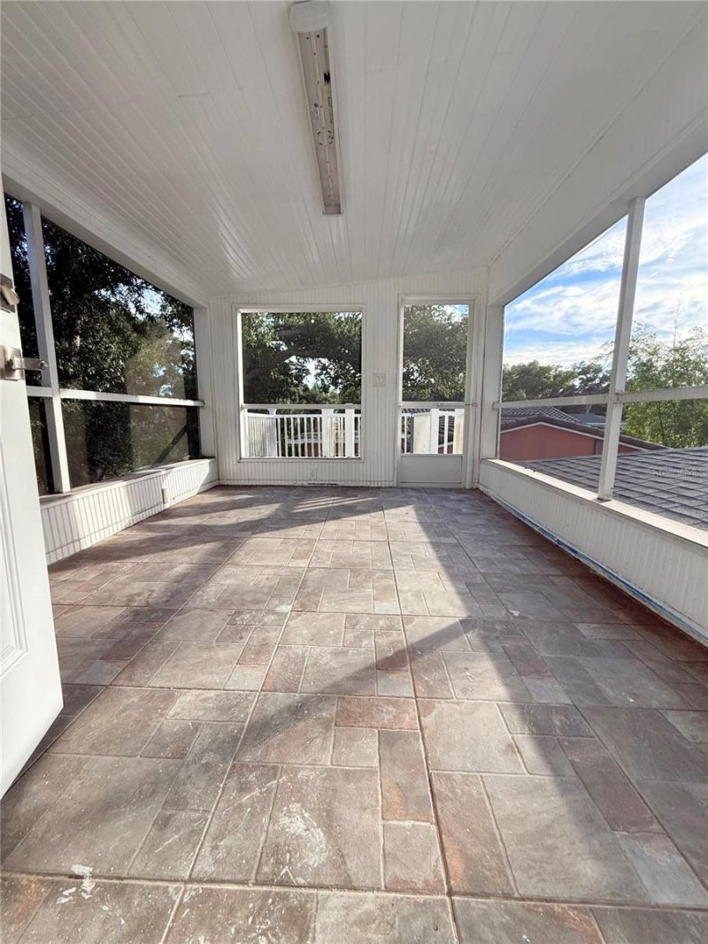 1557 Robinson Drive N, Saint Petersburg, FL 33710 Photo