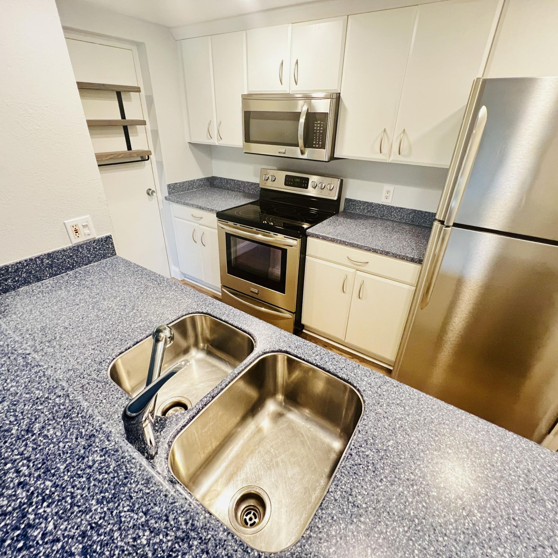 1000 River Reach Drive, Unit 320, Fort Lauderdale, FL 33315 Photo