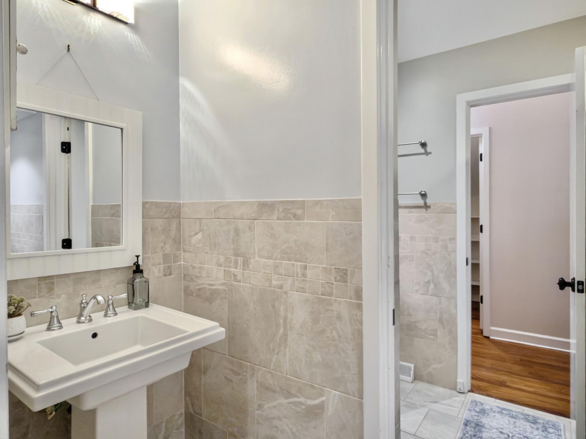 523 W Carolina Avenue Photo 16