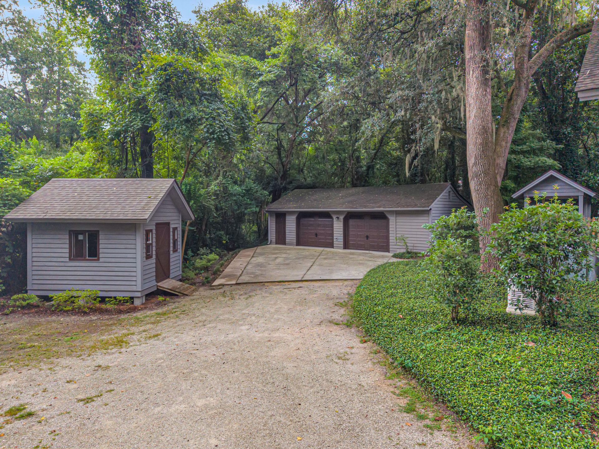 523 W Carolina Avenue Photo 3