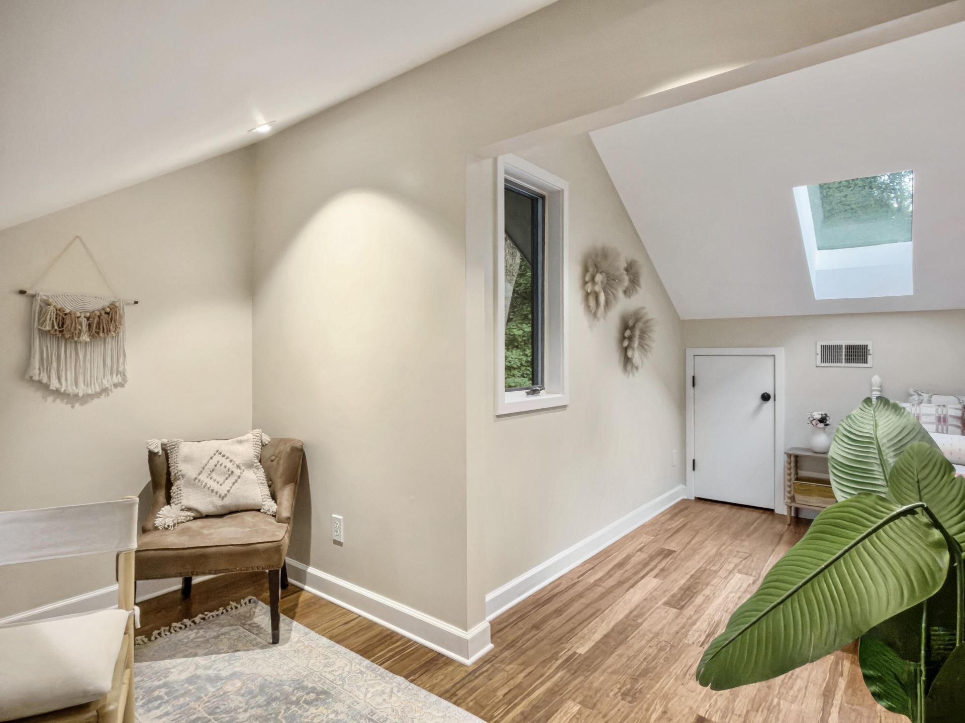 523 W Carolina Avenue Photo 41