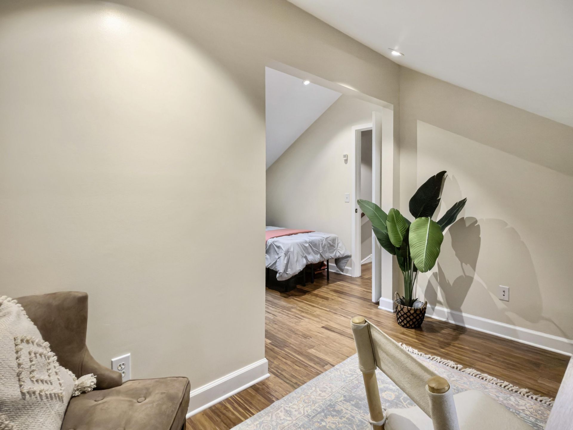523 W Carolina Avenue Photo 42