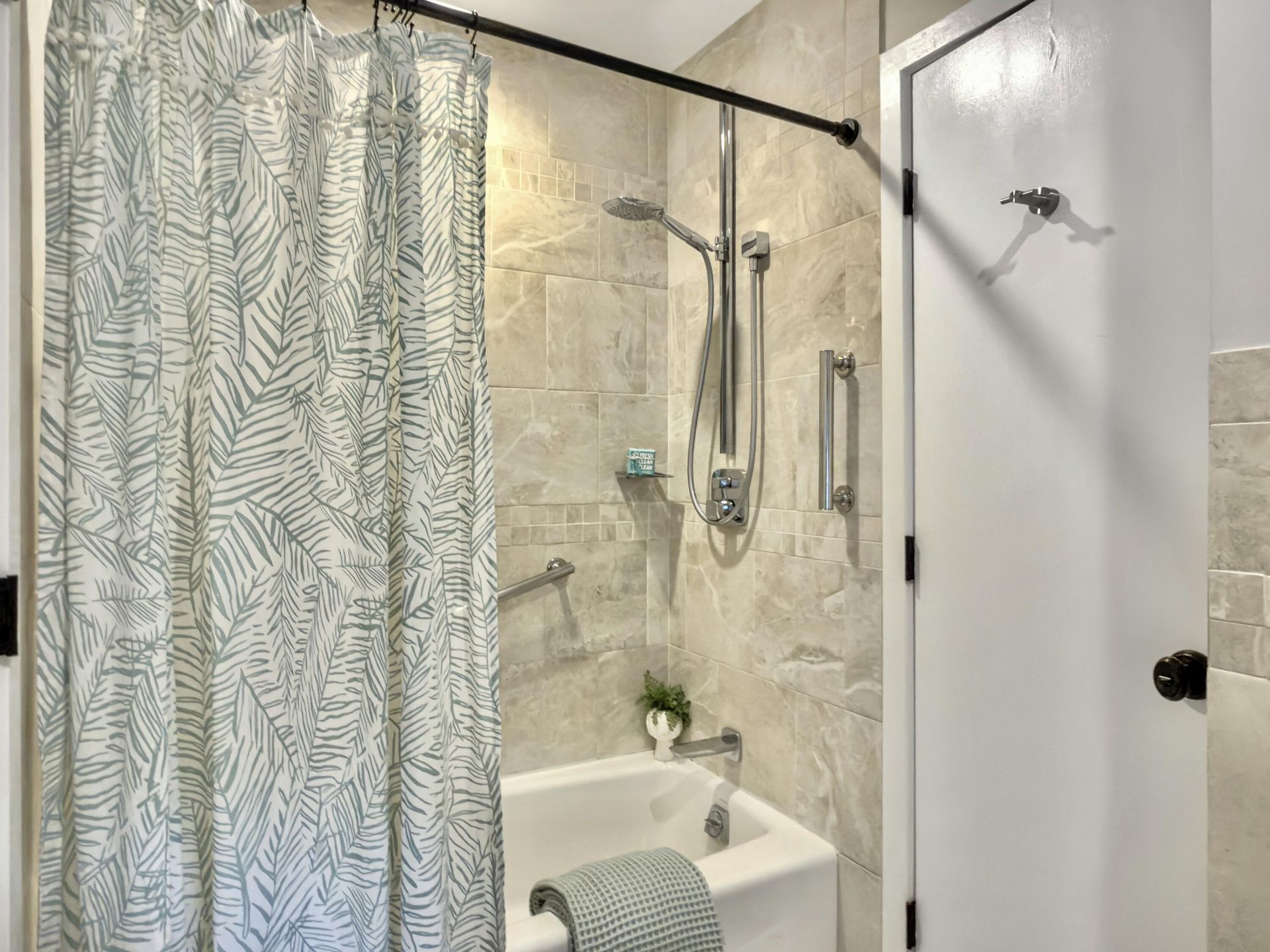 523 W Carolina Avenue Photo 49