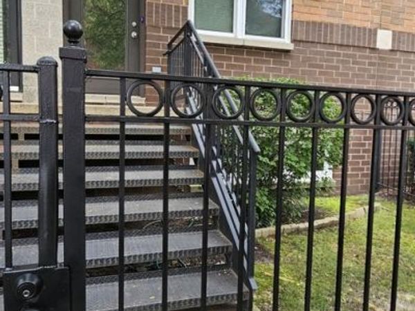 7256 N Rogers Avenue , Chicago, IL 60645