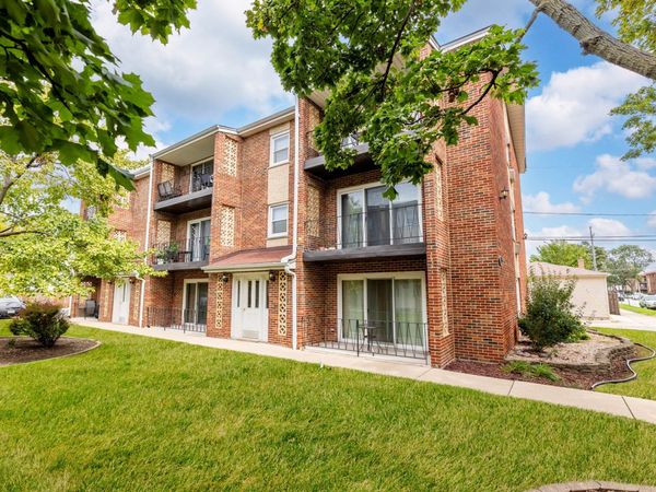 6416 W 64th Place , Unit 3A, Chicago, IL 60638