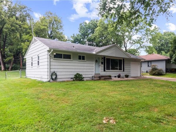 110 Manor Drive, Belton, MO 64012