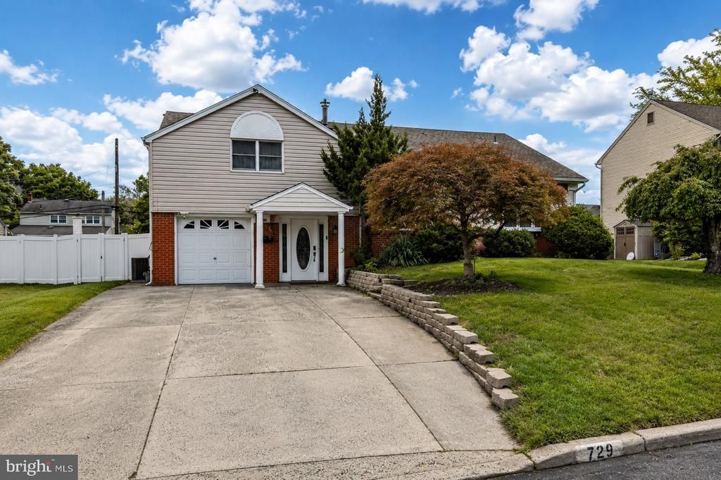 729 SAINT DAVIDS AVENUE, WARMINSTER, PA 18974