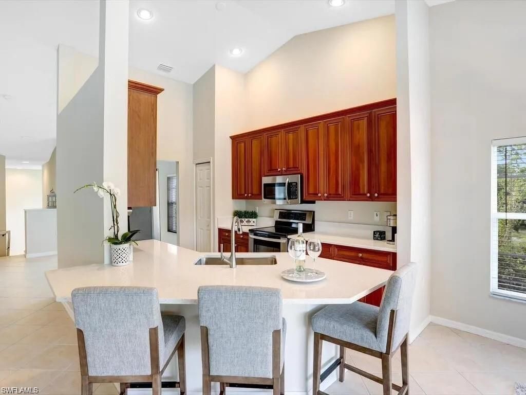 6345 Lexington Ct , Unit 201, Naples, FL 34110 Photo