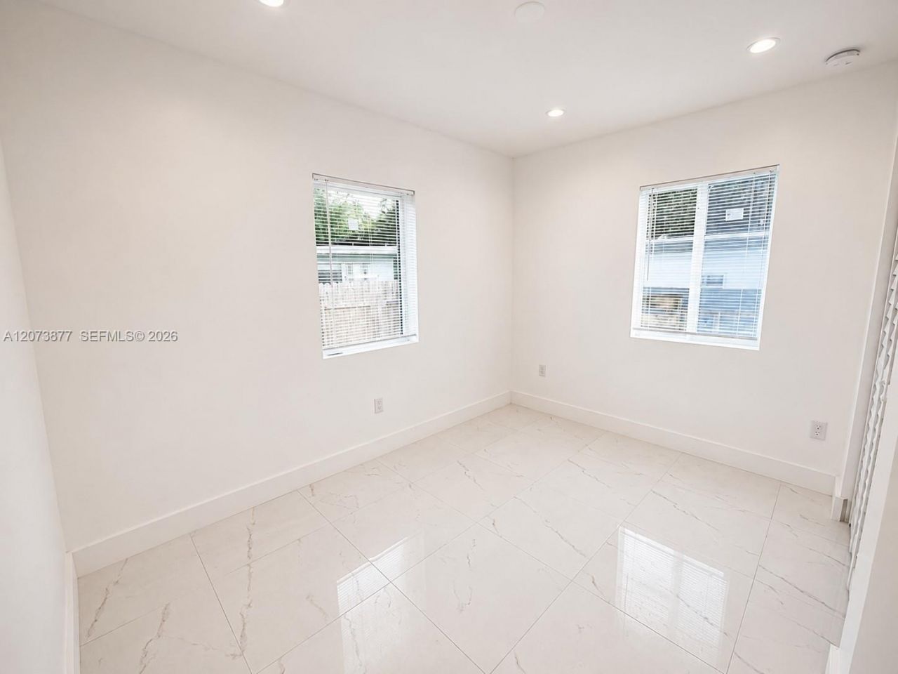 1800 NE 154th St , North Miami Beach, FL 33162 Photo