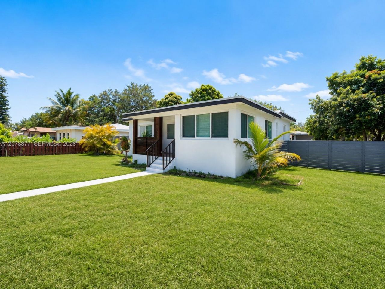 1800 NE 154th St , North Miami Beach, FL 33162 Photo
