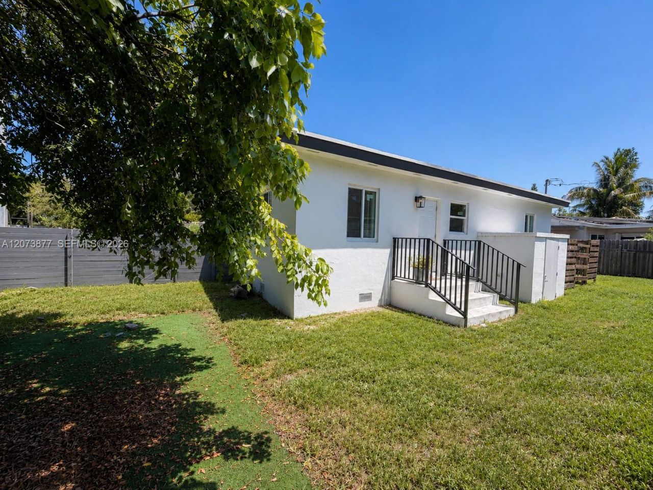 1800 NE 154th St , North Miami Beach, FL 33162 Photo