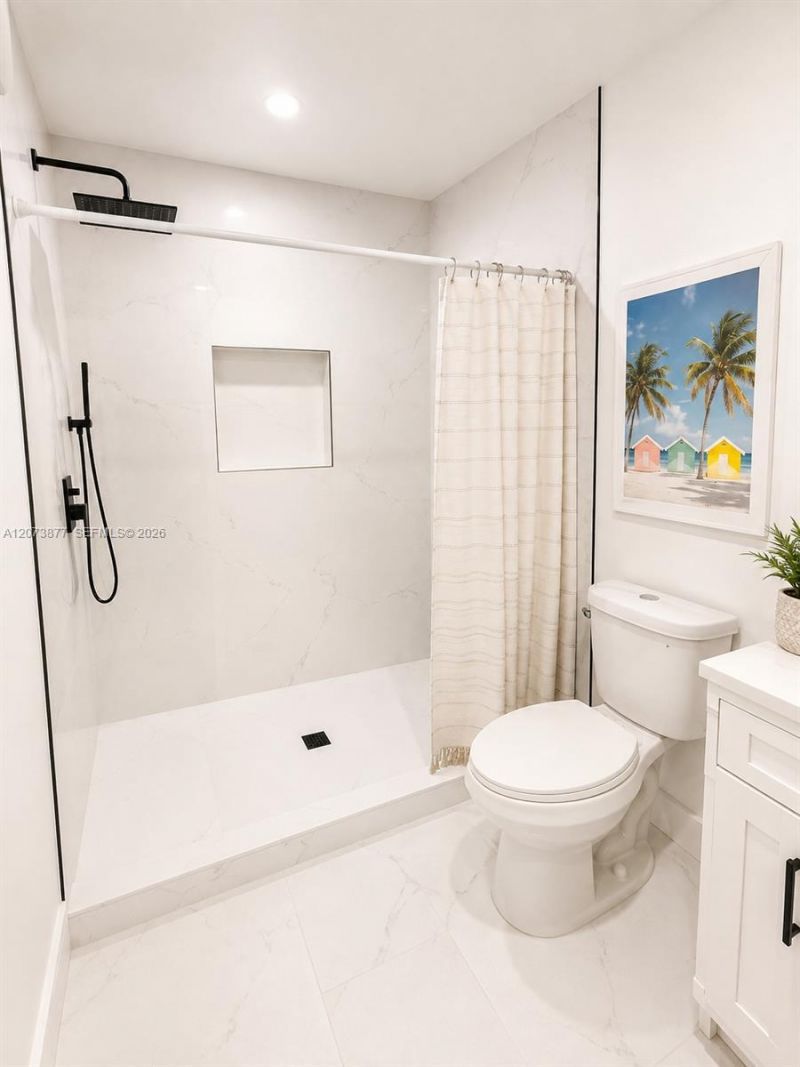 1800 NE 154th St , North Miami Beach, FL 33162 Photo