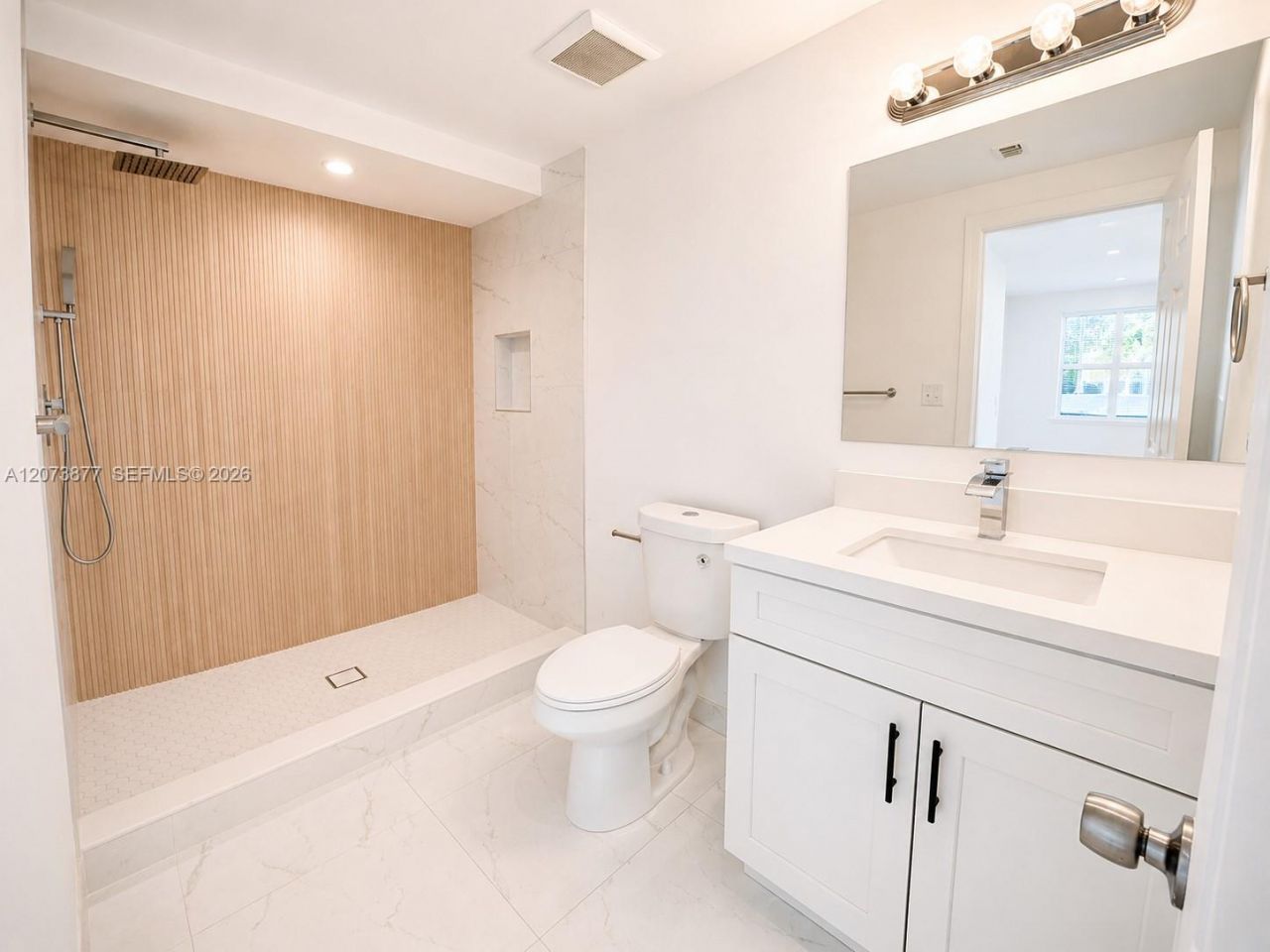 1800 NE 154th St , North Miami Beach, FL 33162 Photo
