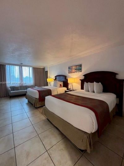 19201 Collins Ave, Unit 303, Sunny Isles Beach, FL 33160 Photo