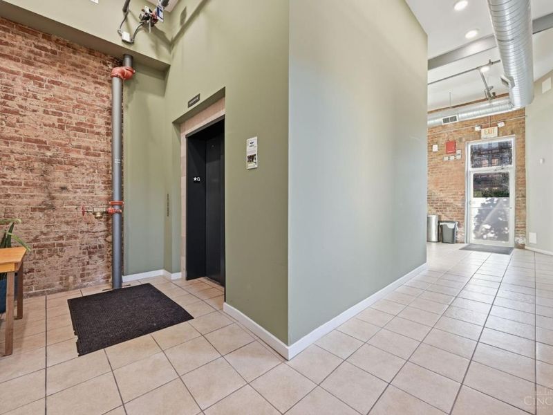 1237 Vine, Unit 5, Cincinnati, OH 45202 Photo 3