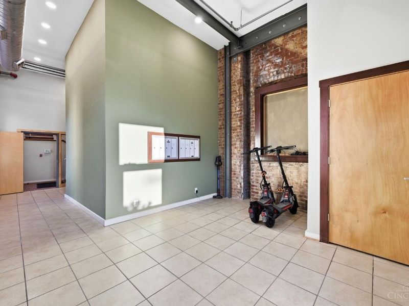 1237 Vine, Unit 5, Cincinnati, OH 45202 Photo 4