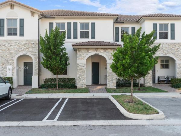 12428 NW 23rd Ct , Miami, FL 33167