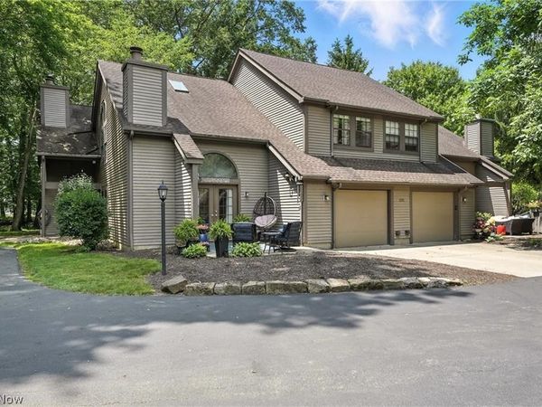1293 Redtail Hawk Drive, Unit 4, Boardman, OH 44512