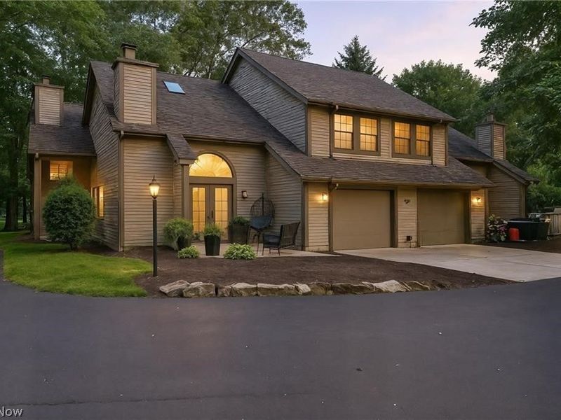 1293 Redtail Hawk Drive, Unit 4, Boardman, OH 44512 Photo 2
