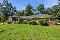 207 Dolly Street  photo 4