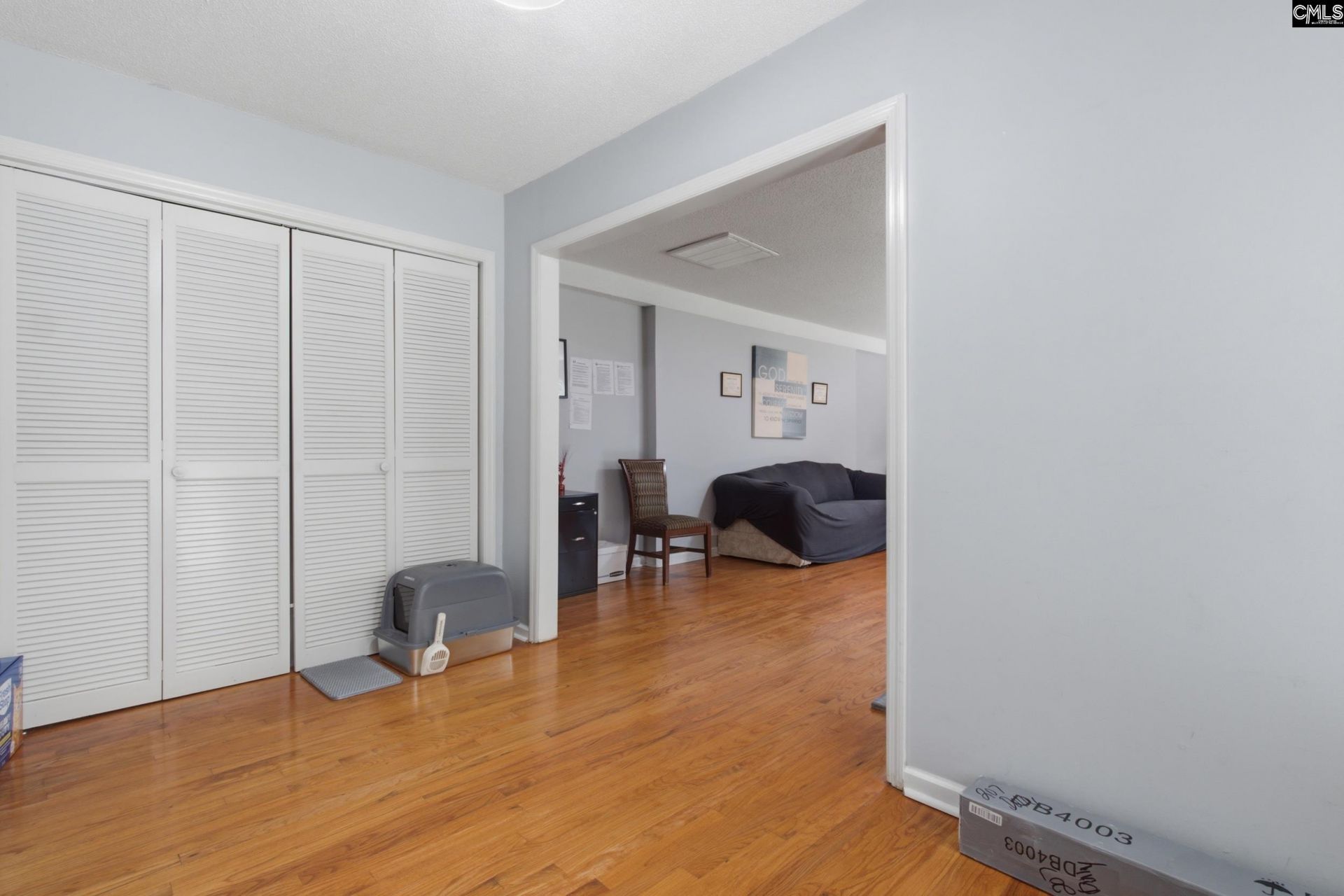 207 Dolly Street  Photo 5